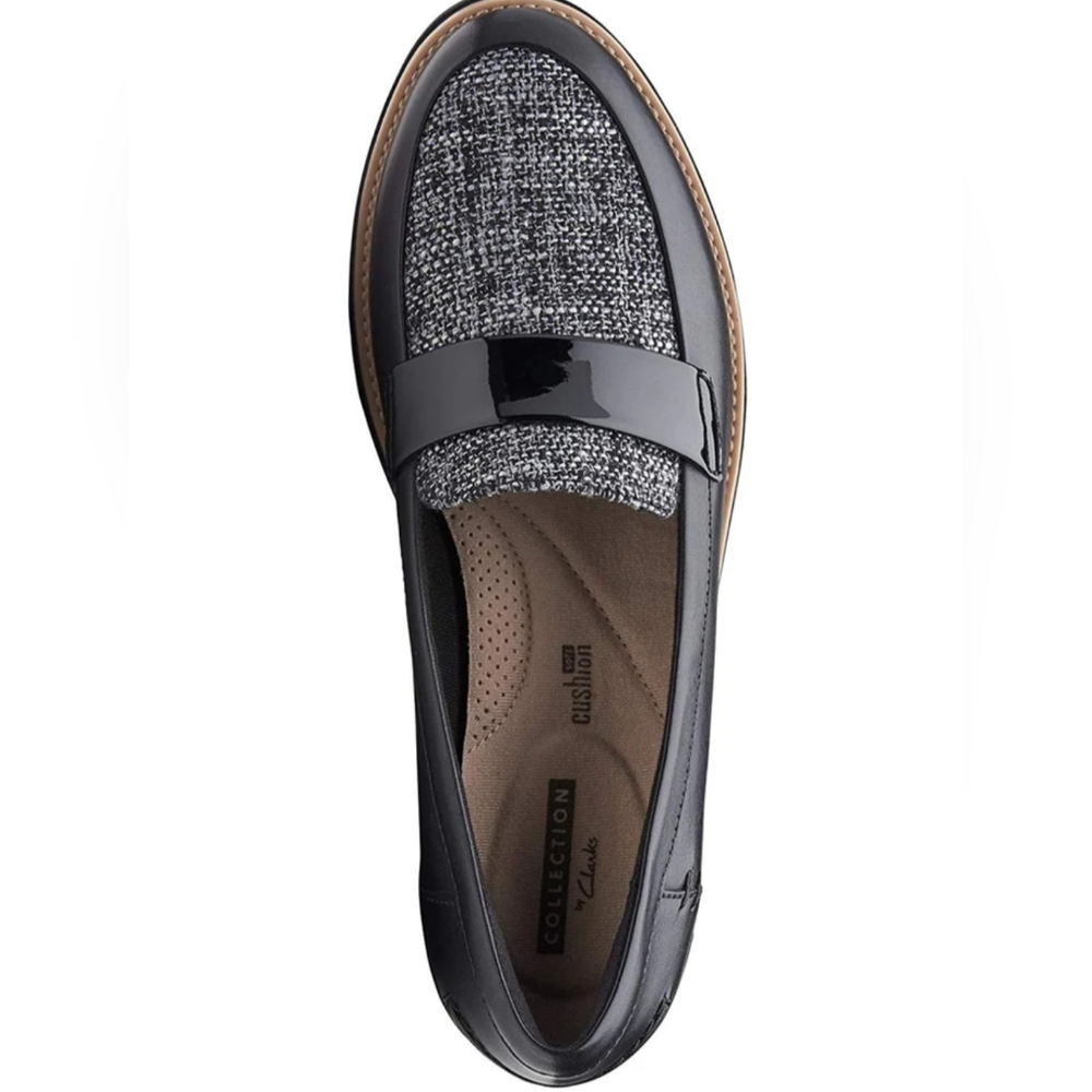 Clarks Women's Sharon Gracie Slip-On loafer size 6